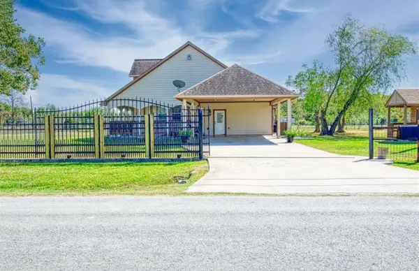 390 County Road 4871, Dayton, TX 77535