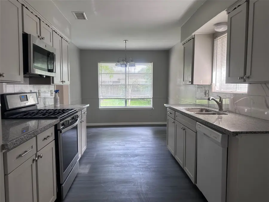 13611 Fernhill Drive, Sugar Land, TX 77498 - Image #2