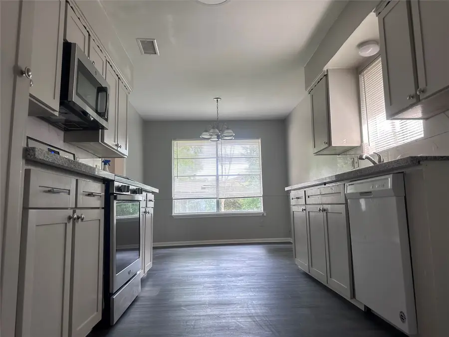 13611 Fernhill Drive, Sugar Land, TX 77498 - Image #3