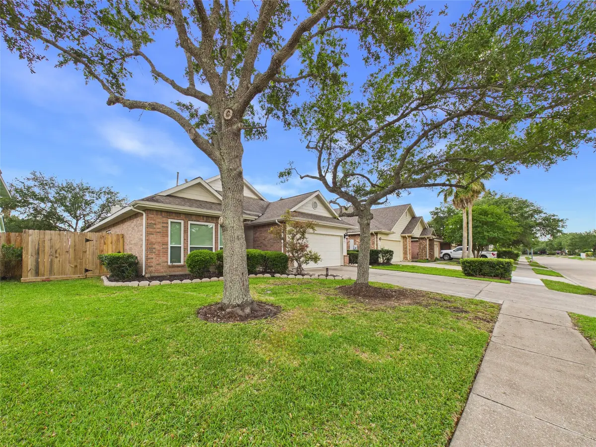 1734 Roaring Springs Lane, Seabrook, TX 77586 - #1