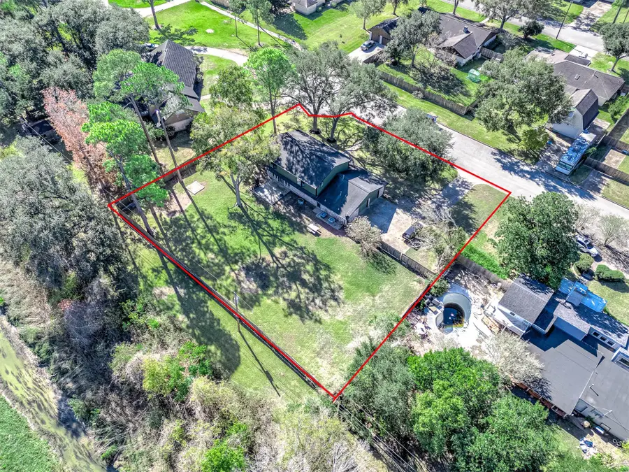 405 Karlis Drive, Alvin, TX 77511 - Image #3