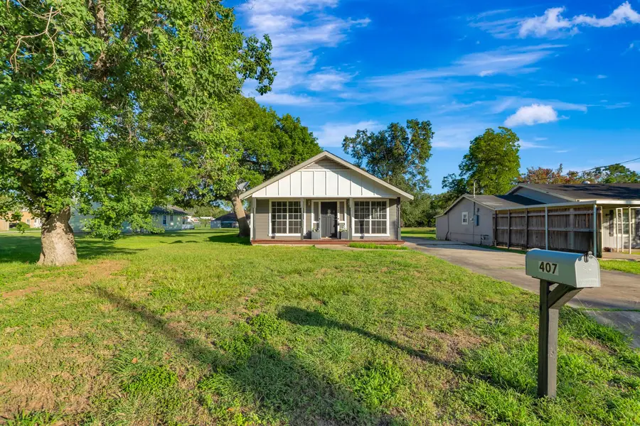 407 Bois D Arc Street, Edna, TX 77957 - #3