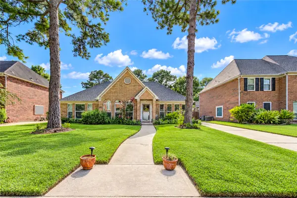 7303 Starbridge Drive, Houston, TX 77095