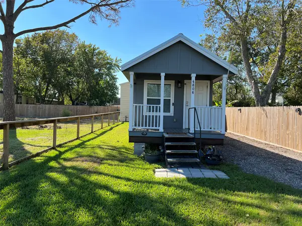 4806 Palm, Bacliff, TX 77518