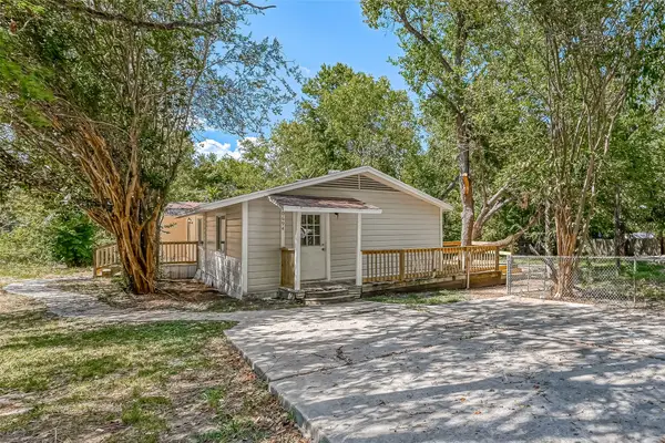 10694 Pine Street, Willis, TX 77318