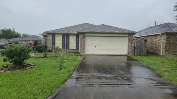 5250 Park Village Drive, Houston, TX 77048