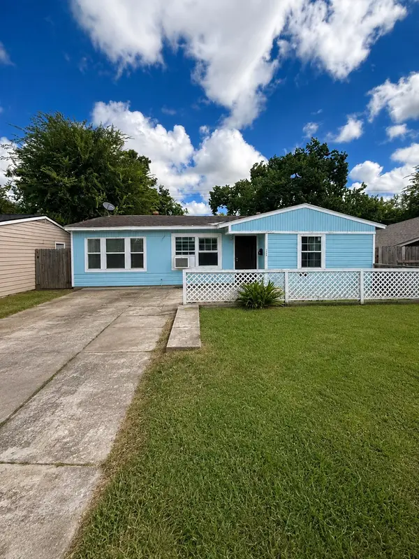 2405 Ingersol Avenue, Pasadena, TX 77506