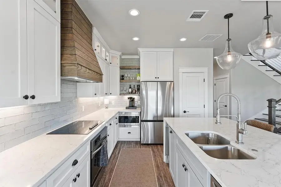 4223 Spanish Main Boulevard, Galveston, TX 77554 - Image #2