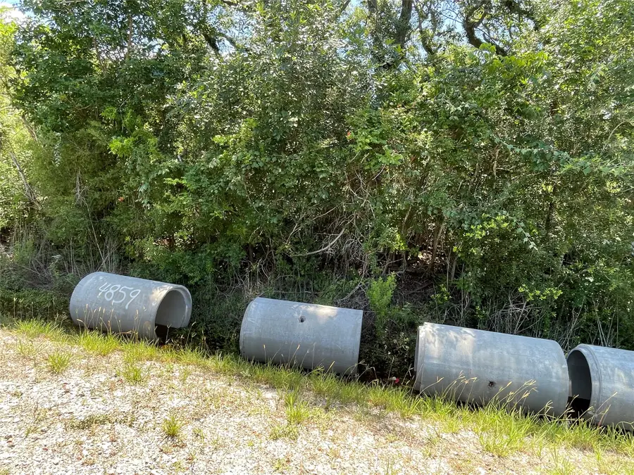 4859 County Road 288, Angleton, TX 77515 - #3