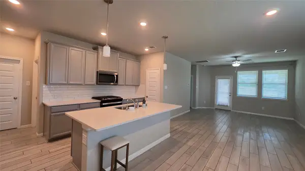17446 Buckeye Branch, Conroe, TX 77385