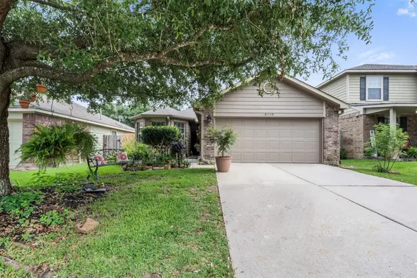 9750 Gulfstream Drive, Conroe, TX 77303