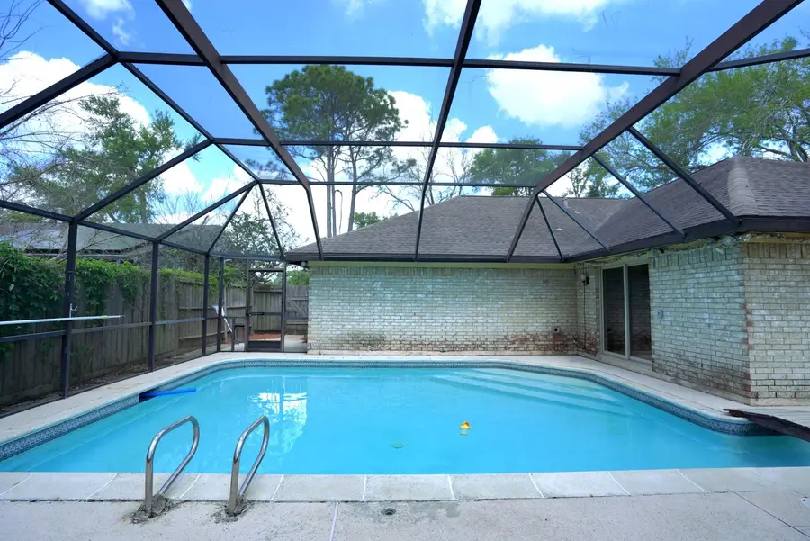 209 Dogwood Street, Lake Jackson, TX 77566 - #3
