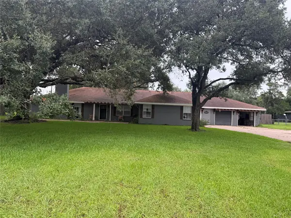 707 S Mccarty Avenue, Eagle Lake, TX 77434