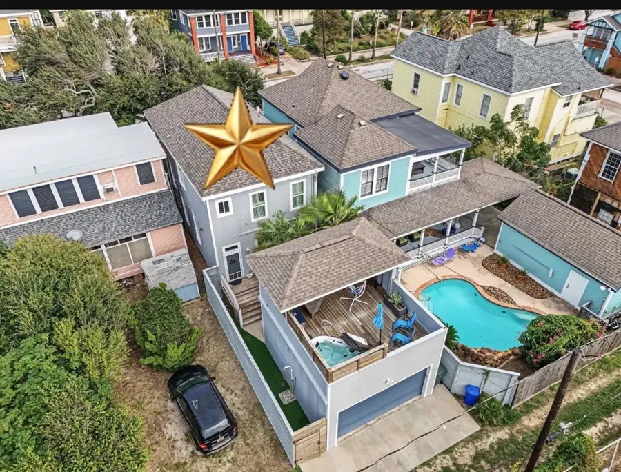 2211 Bernardo De Galvez Avenue, Galveston, TX 77550 - #3