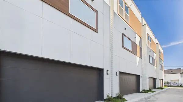 2417 Harrington St Street, Houston, TX 77026
