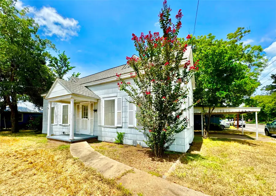 559 Madison, La Grange, TX 78945 - #3