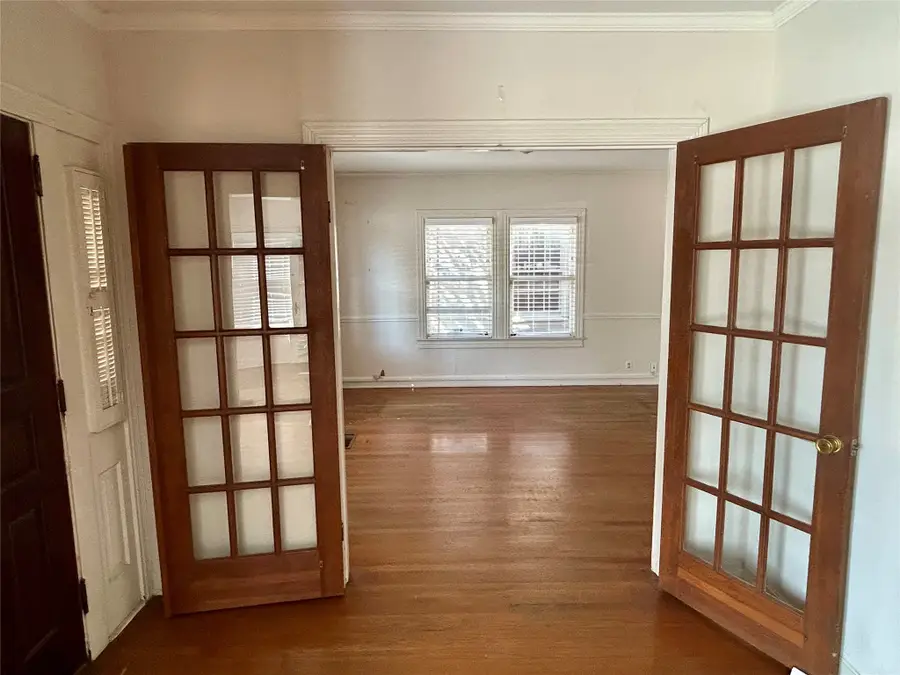 2038 Lexington Street, Houston, TX 77098 - #2