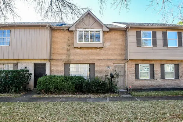 7136 Crownwest Street #7136, Houston, TX 77072