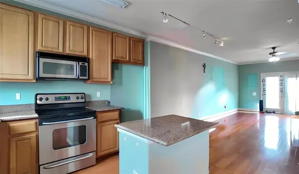 9200 Westheimer Road #604, Houston, TX 77063