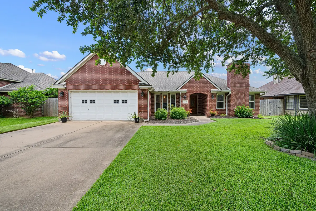 116 Zinnia Street, Lake Jackson, TX 77566 - #1