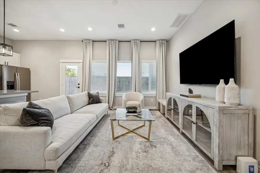 11327 Stonework Grove Lane, Houston, TX 77076 - Image #3