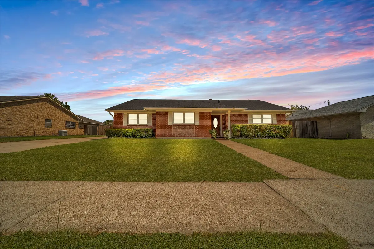 802 Birdsong Drive, Baytown, TX 77521 - Image #1