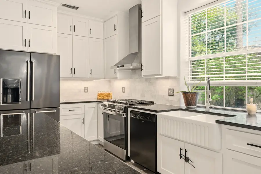 60 W Twinberry Place, The Woodlands, TX 77381 - #2