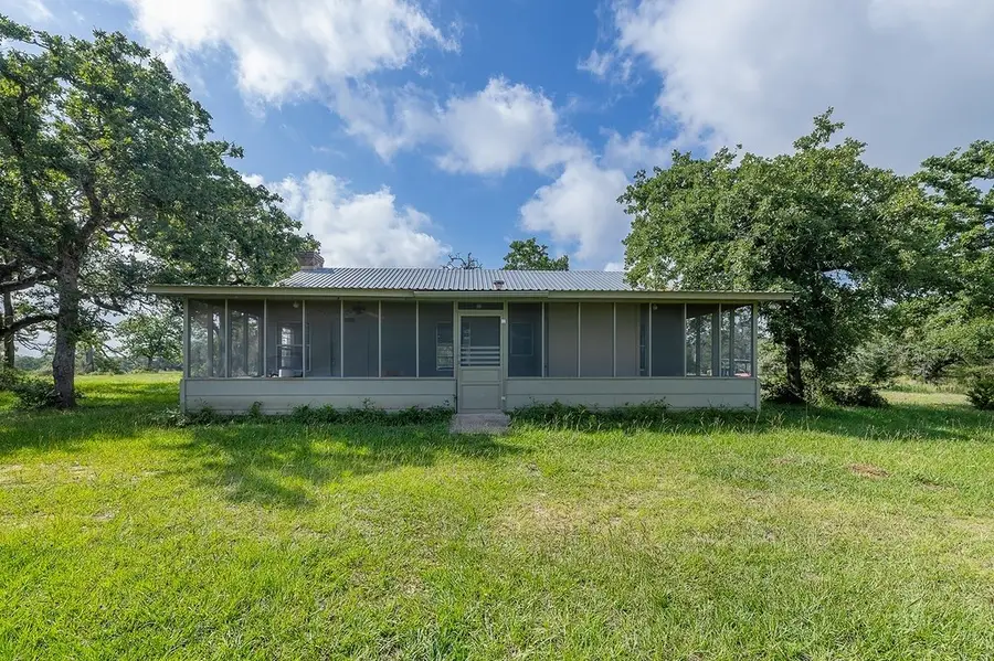 1561 County Road 154, Weimar, TX 78934 - Image #3