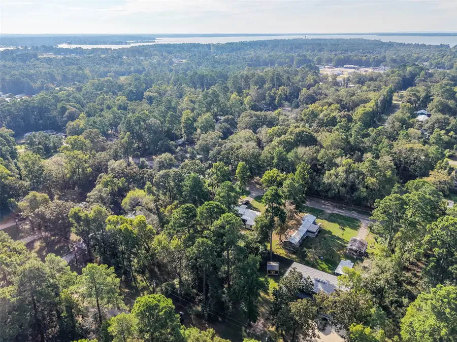 562 Magnolia Park, Onalaska, TX 77360 - #2