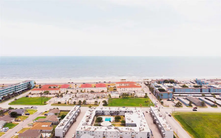 3314 Kleinmann Avenue, Galveston, TX 77551 - #3