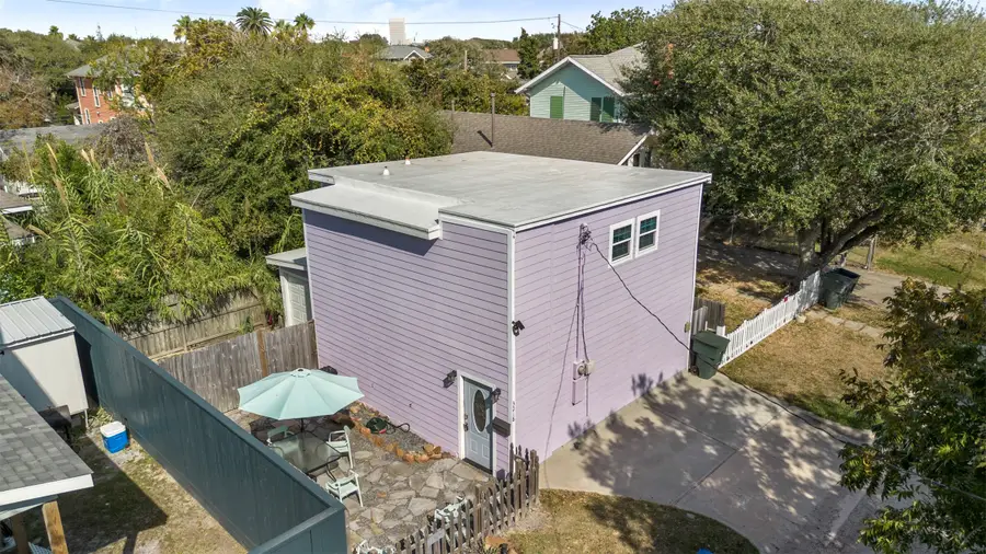3218 Avenue Q 1/2, Galveston, TX 77550 - #3