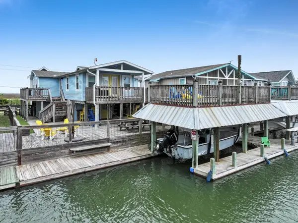 1275 Bay Street, Port Bolivar, TX 77650