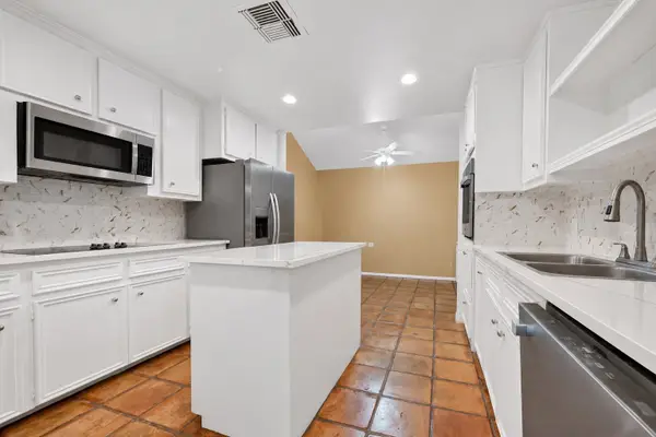 11042 Bellbrook Drive, Houston, TX 77096