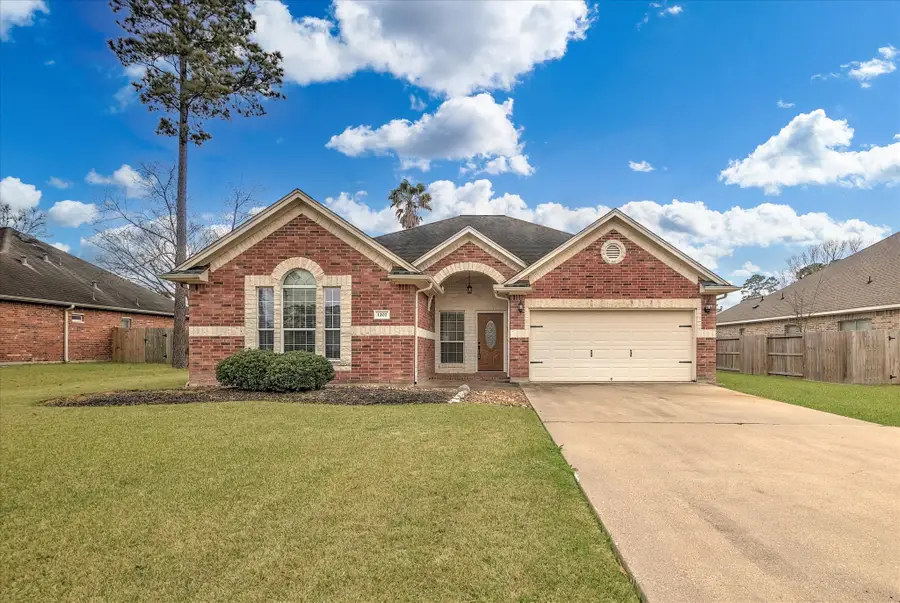 1207 S Diamondhead Boulevard, Crosby, TX 77532 - #2