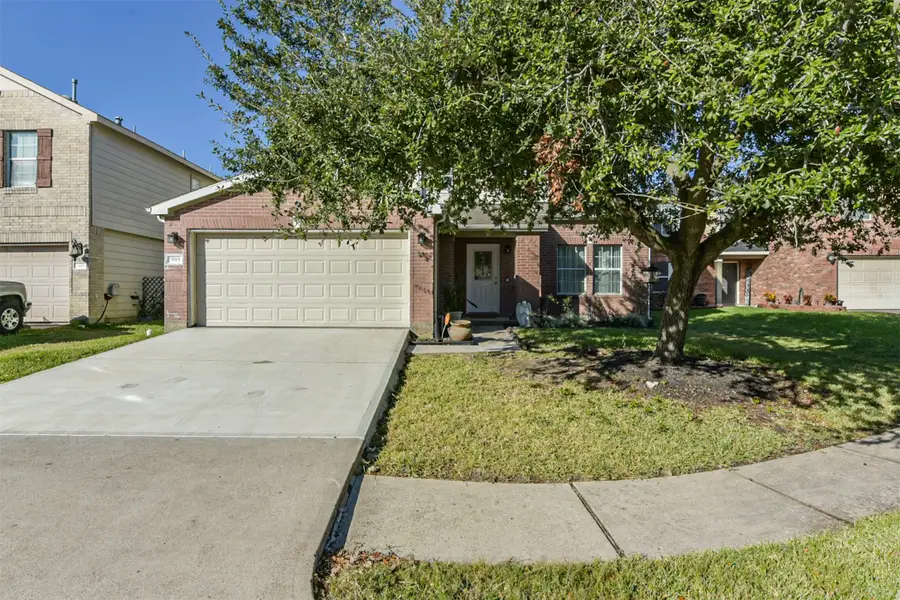 7015 Falling Cherry Place, Houston, TX 77049 - Image #3