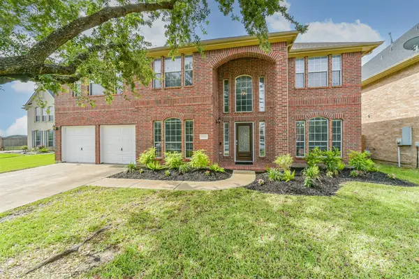 2705 Haleys Comet Court, Deer Park, TX 77536