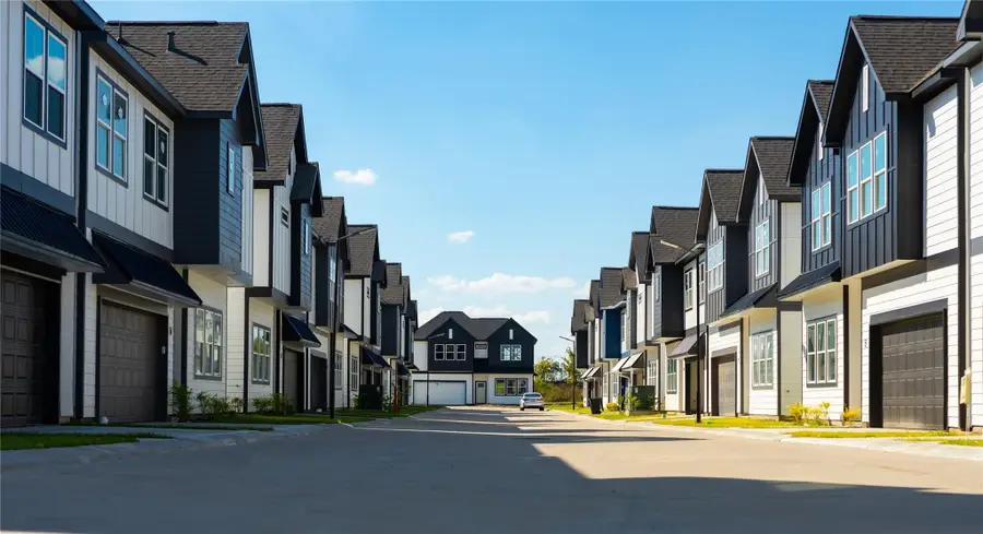 6702 Metro Blvd #3, Houston, TX 77083 - Image #3