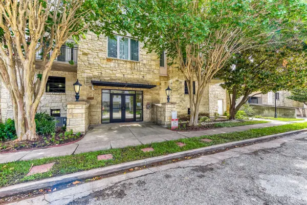 100 Willard Street #37, Houston, TX 77006
