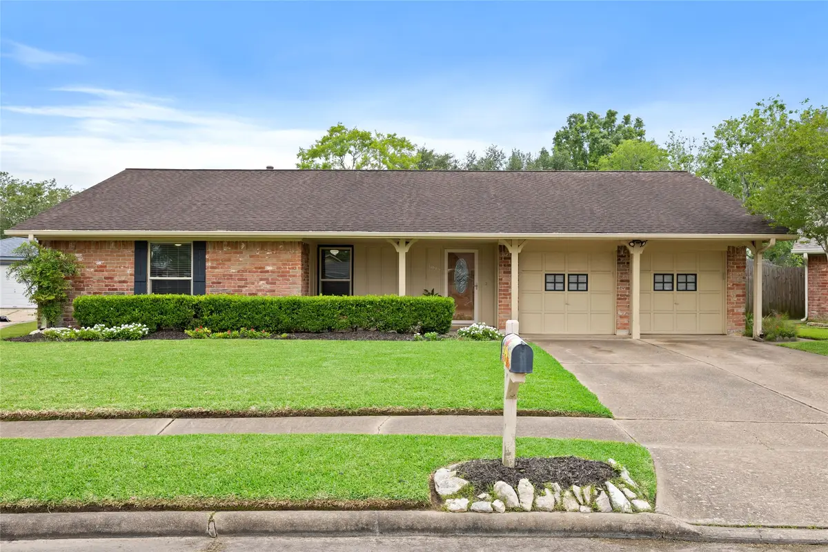 1922 Crooked Creek Lane, Pearland, TX 77581 - #1