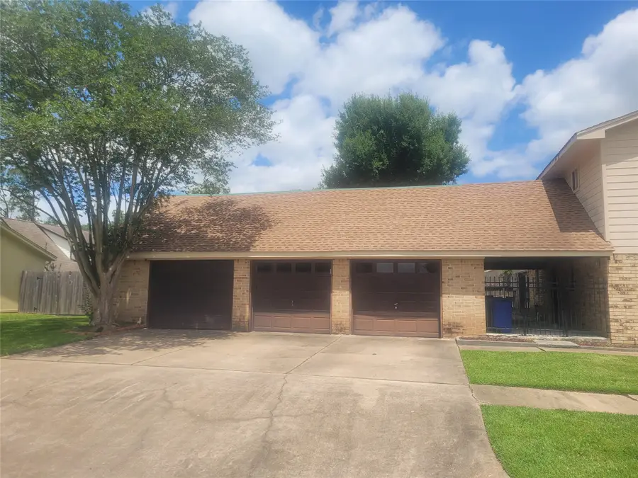 4203 Shady Springs Drive, Seabrook, TX 77586 - #3