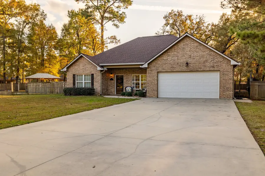 203 Lariat Lane, Livingston, TX 77351 - Image #2