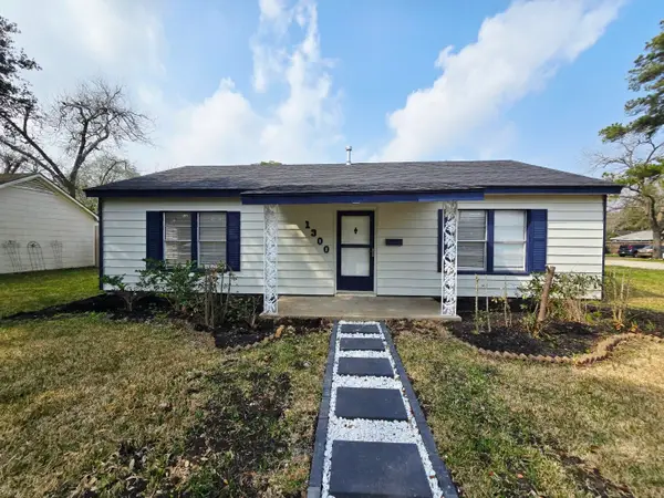 1300 Brazos Street, Rosenberg, TX 77471