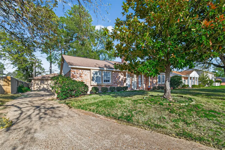6038 Greenmont Drive, Houston, TX 77092 - #2