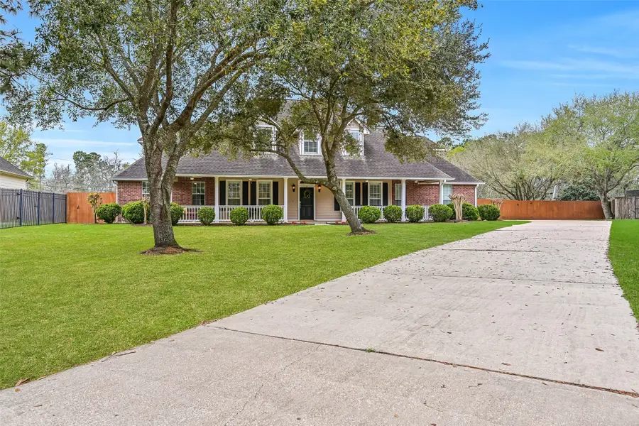 18 Falling Leaf Court, Friendswood, TX 77546 - #3