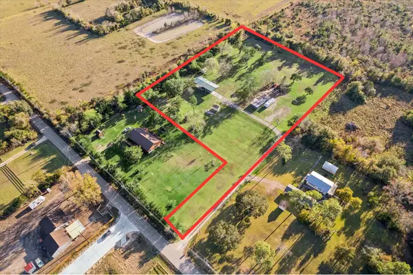 5930 County Road 164, Alvin, TX 77511