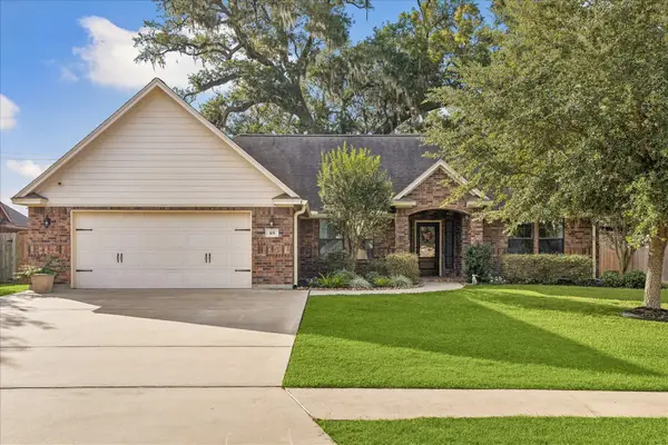 105 Blue Jay Drive, Richwood, TX 77566