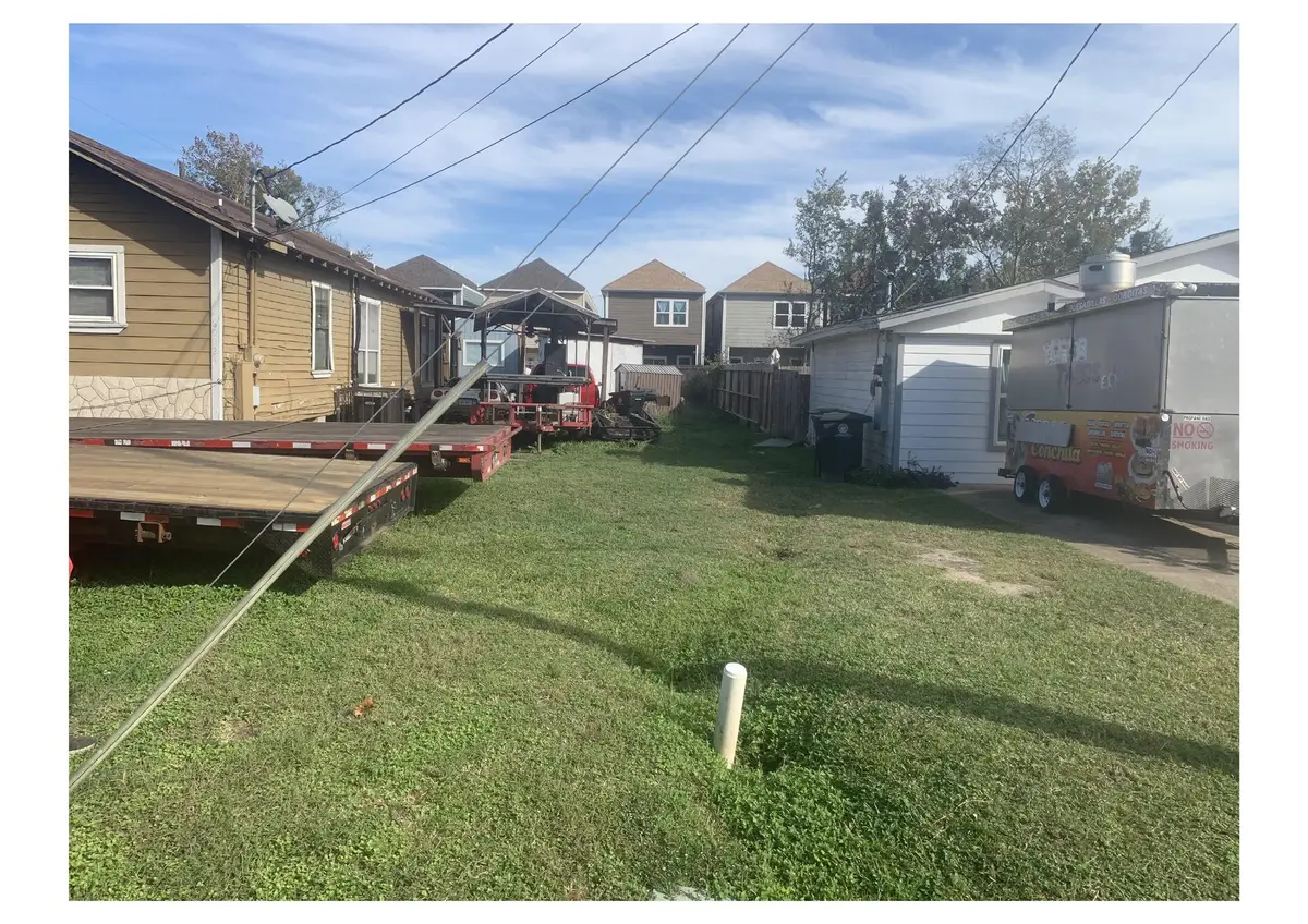 8000 Willow Street, Houston, TX 77088 - Image #1