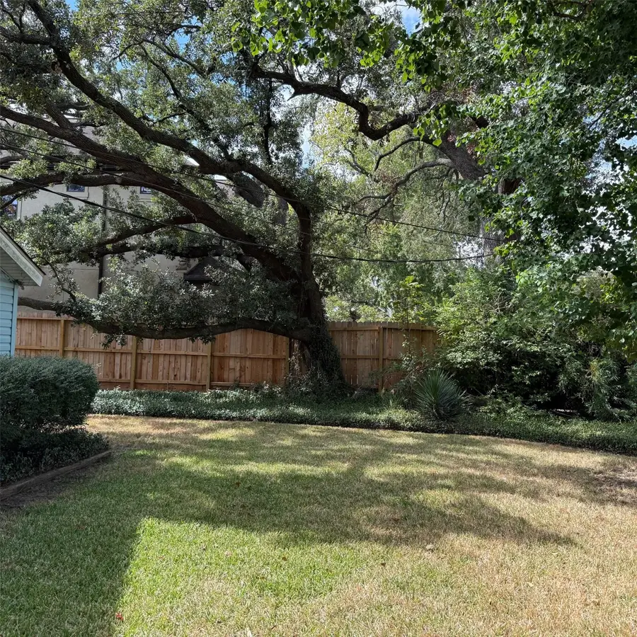 5100 Evergreen Street, Bellaire, TX 77401 - Image #2