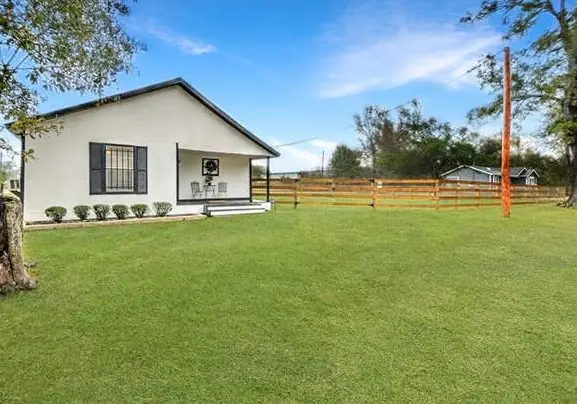 801 Washington Street, Liberty, TX 77575 - Image #3