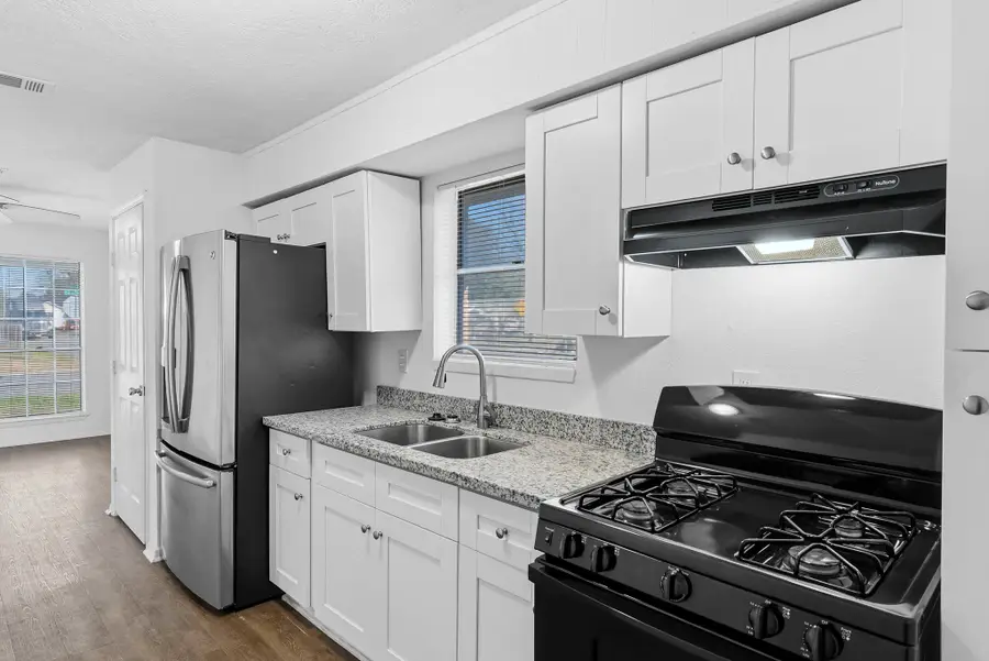 1430 E 32nd 1/2 Street, Houston, TX 77022 - Image #3